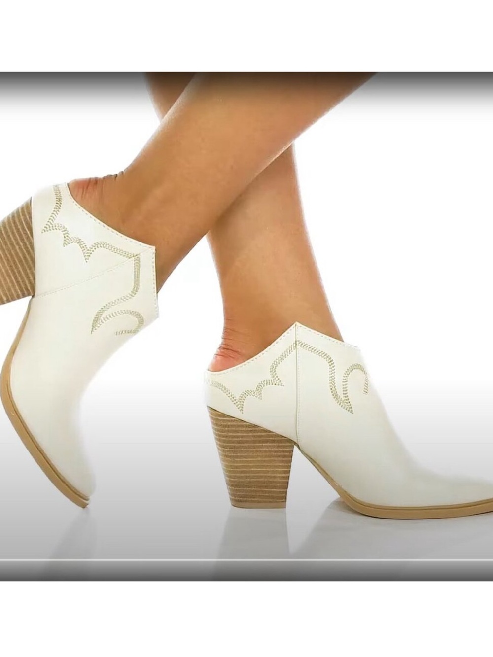 DV Dolce Vita Suzan Booties•VEUC•$185